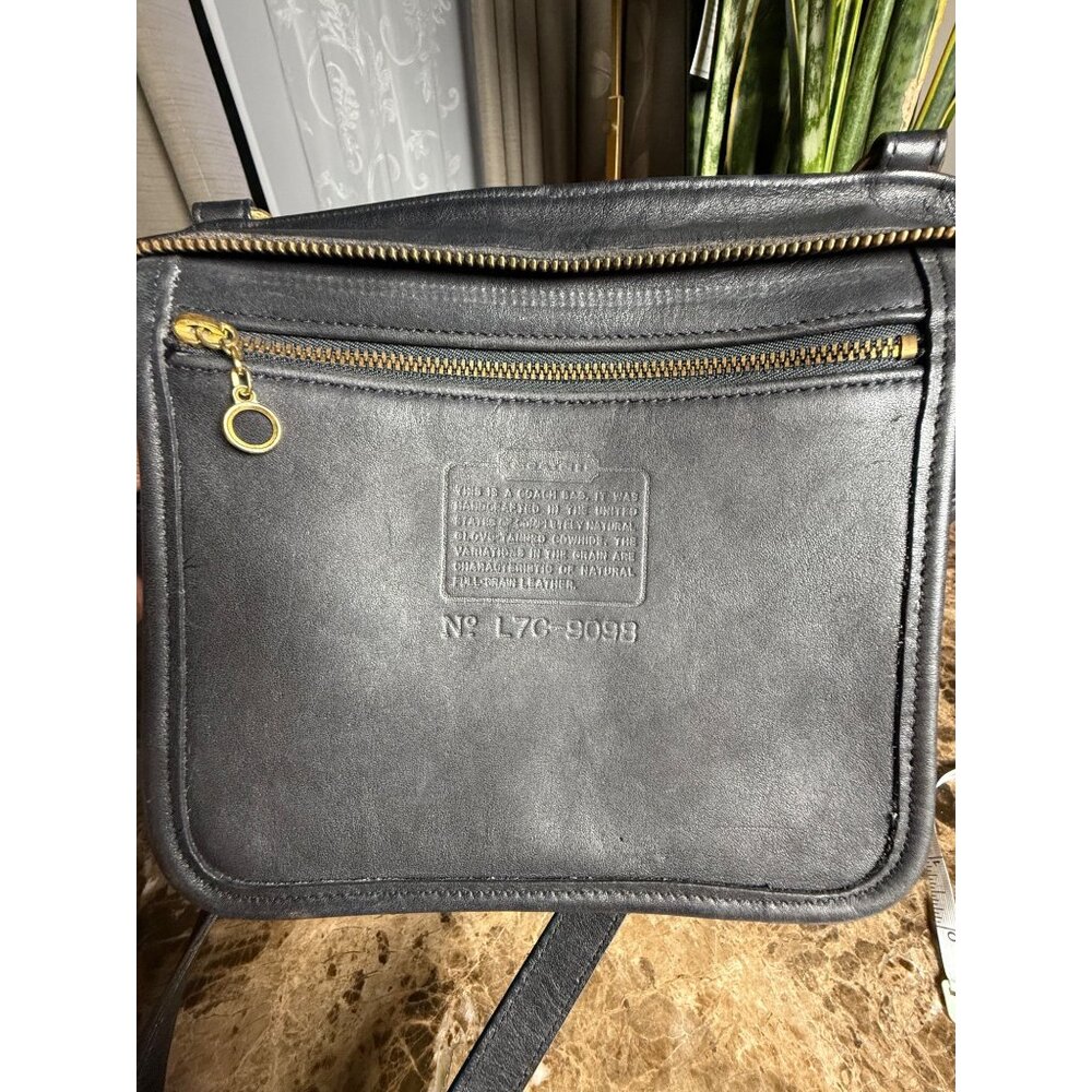 Coach vintage Black Leather Tote Bag With Dual Top Handles & Zippered Compartmen - Picture 4 of 9